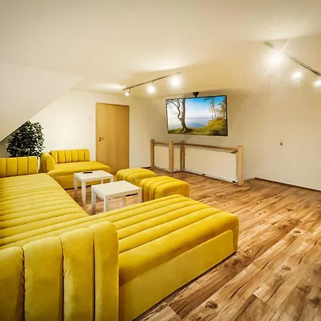 Luxus Fachwerkhaus Mit Sauna & Pool بيت للعطل Buschvitz