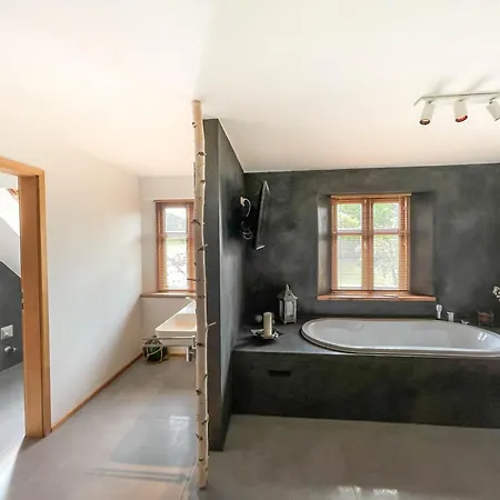 Luxus Fachwerkhaus Mit Sauna & Pool