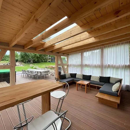 Luxus Fachwerkhaus Mit Sauna & Pool Buschvitz